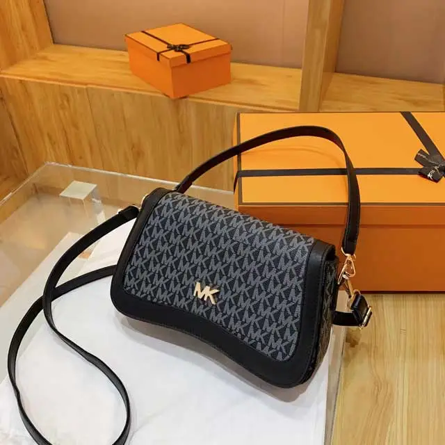 Fashion Letter Print Leather Crossbody Handbag