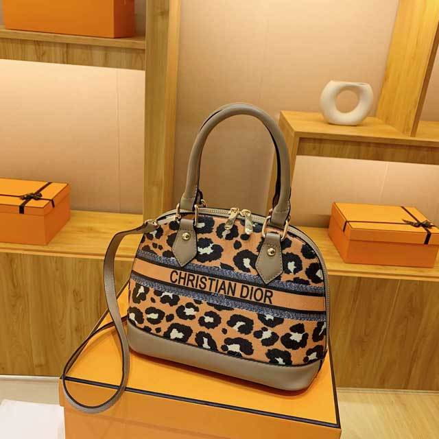 Printed Zipper Crossbody Handbag