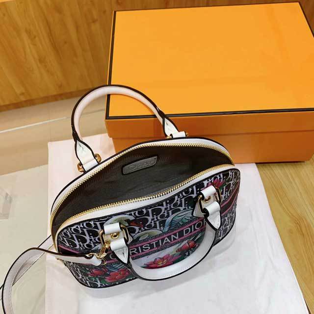 Printed Zipper Crossbody Handbag