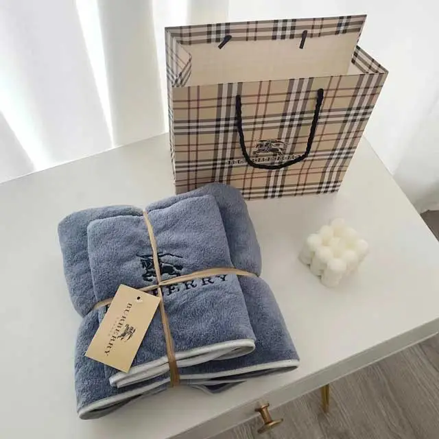 Embroidery Coral Fleece Bath Towel Set