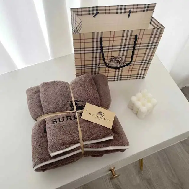 Embroidery Coral Fleece Bath Towel Set