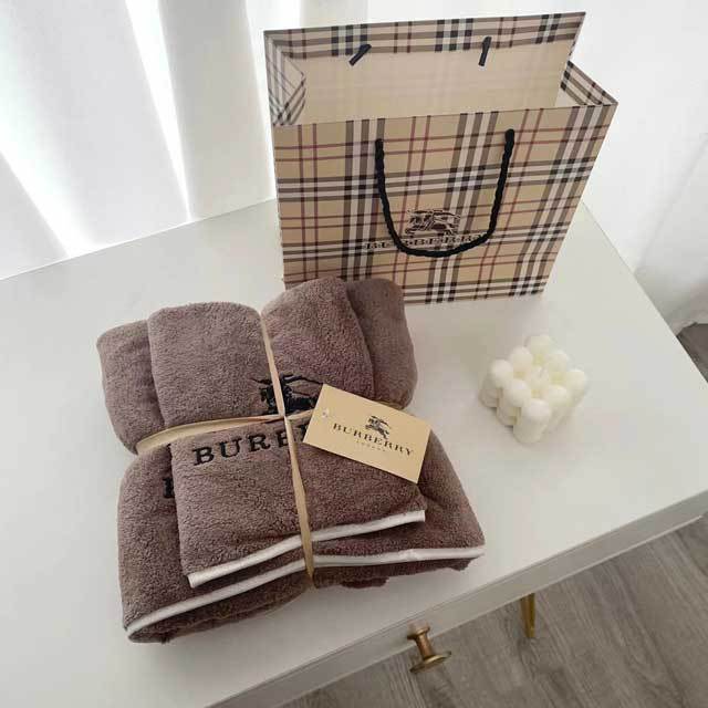 Embroidery Coral Fleece Bath Towel Set