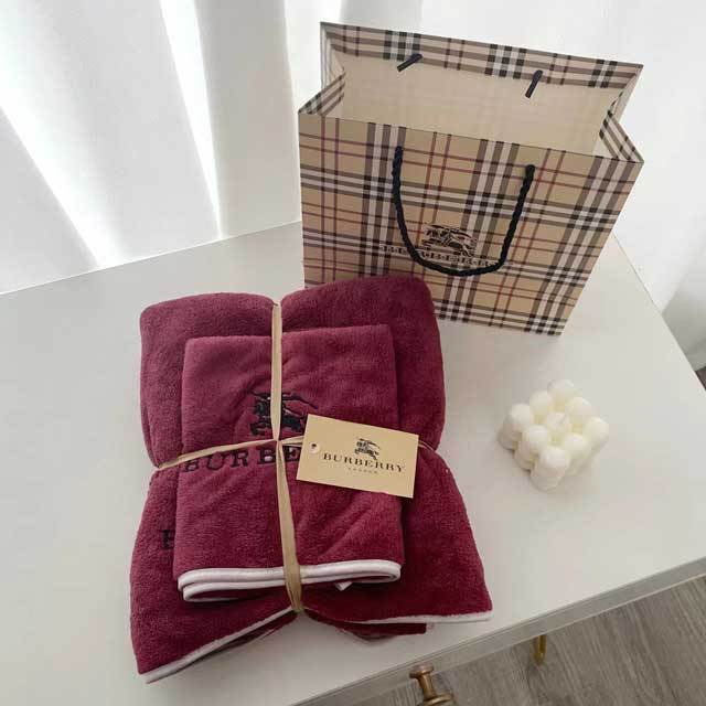 Embroidery Coral Fleece Bath Towel Set