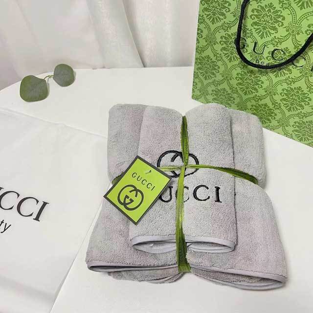 Letter Design Beach Towel Set