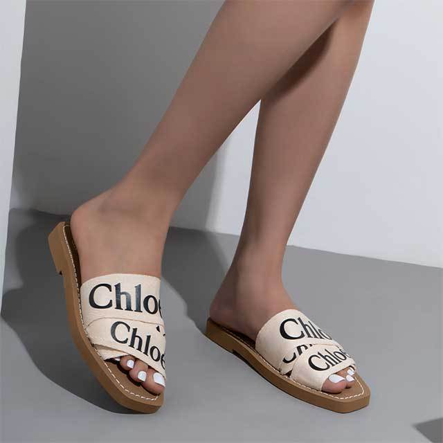 Street Fashion Woman Flat Slides