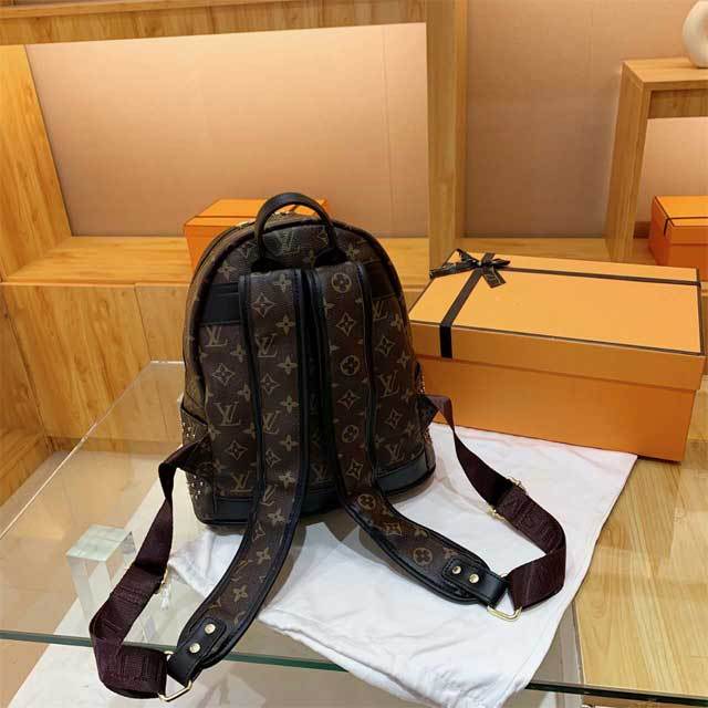 Rivets Leather Zipper Fashion Backpack