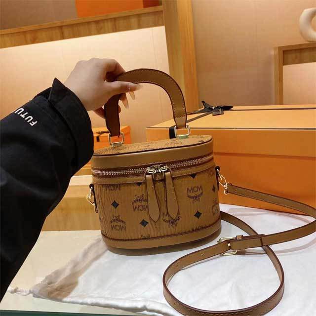 Fashion Women Leather Makeup Bag