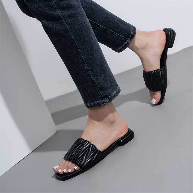 Elegant Ladies Solid Color Open Top Slides Shoes
