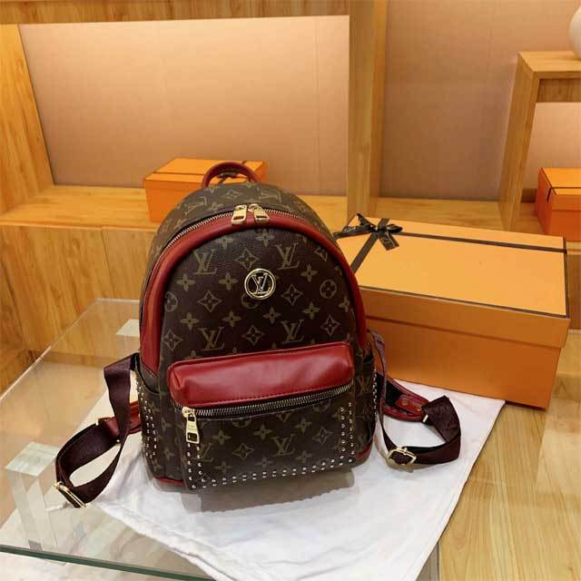 Rivets Leather Zipper Fashion Backpack