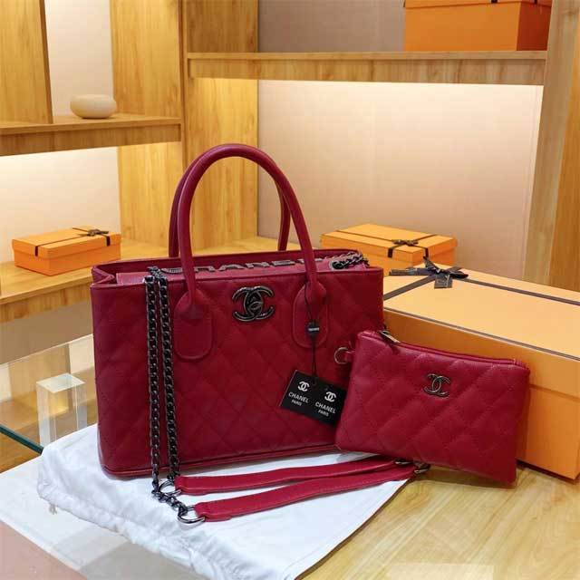 Metal Letter Fashion Leather Handbag