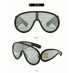 C12