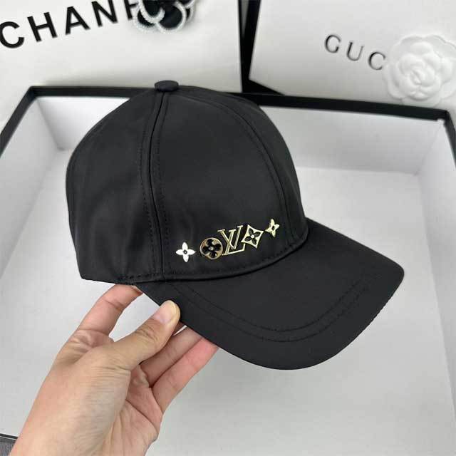 Metal Letter Fashion Peak Cap