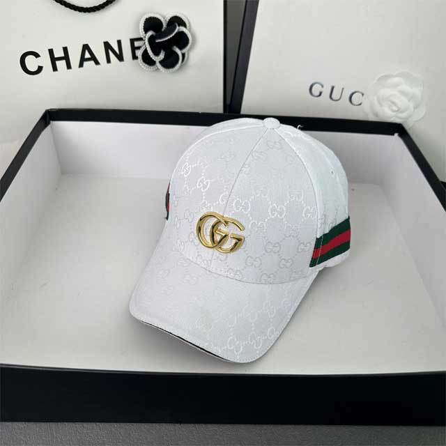 Metal Logo Striped Baseball Cap