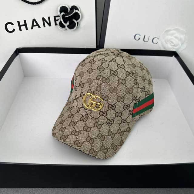 Metal Logo Striped Baseball Cap