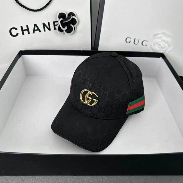 Metal Logo Striped Baseball Cap