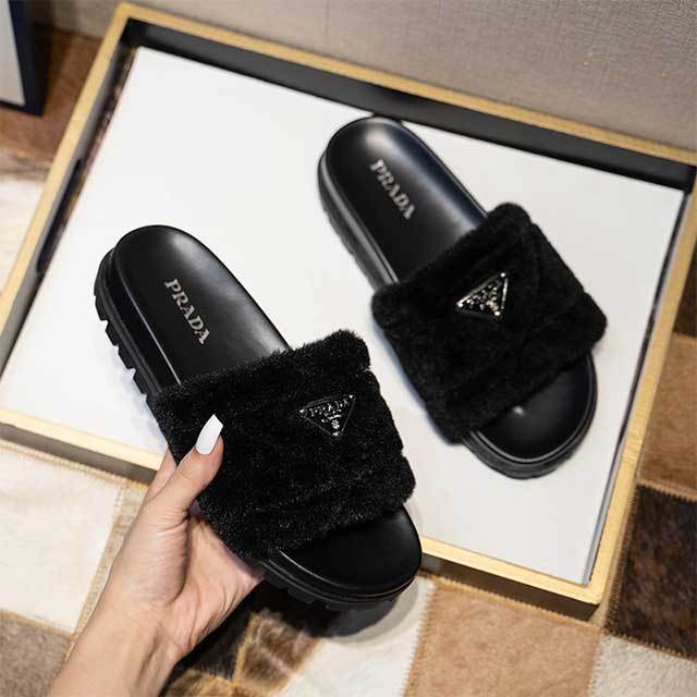 Luxury Fashion Furry Slippers Flat Shoes