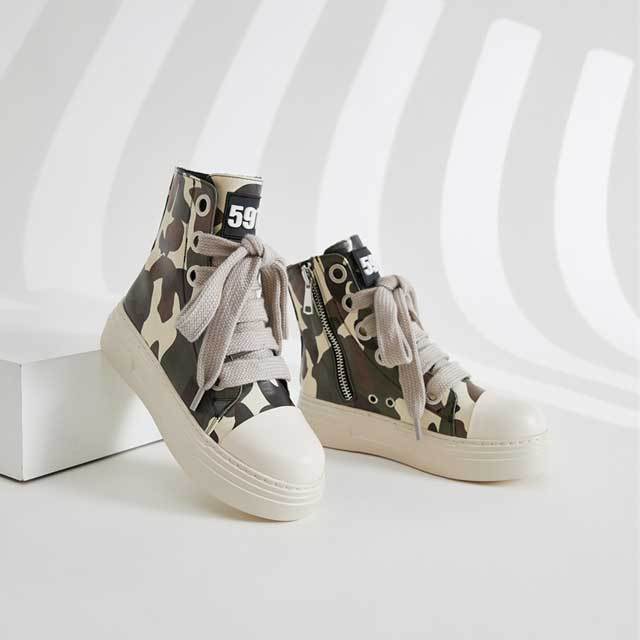 Big Lace-Up Leather Casual Sneakers