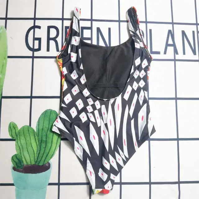Printed Backless Fashion Swimsuit