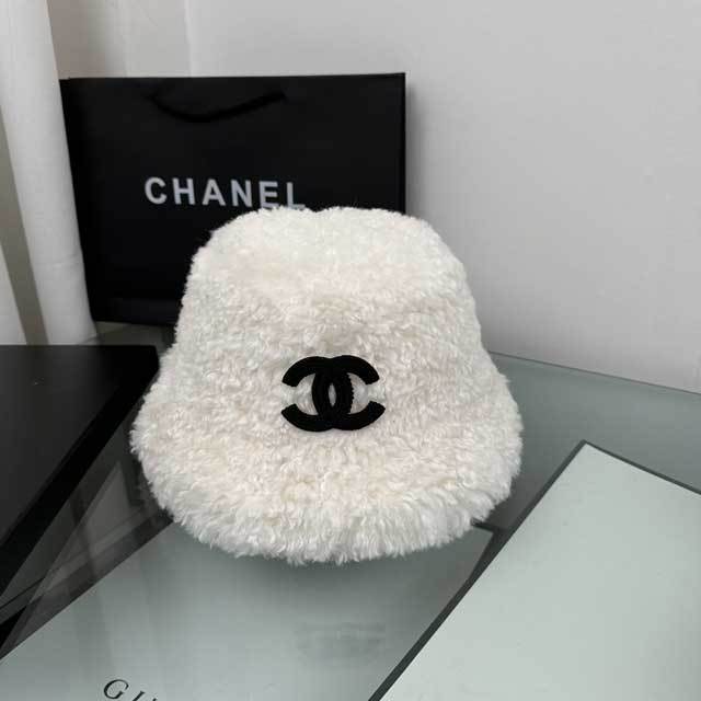 Faux Fur One-Piece Bucket Hat