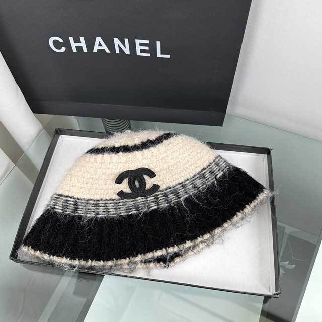 Color Block Cashmere Bucket Hat