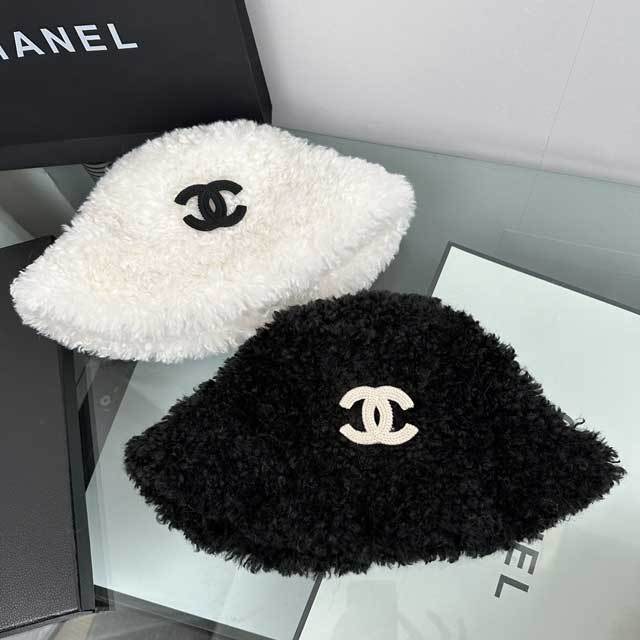 Faux Fur One-Piece Bucket Hat