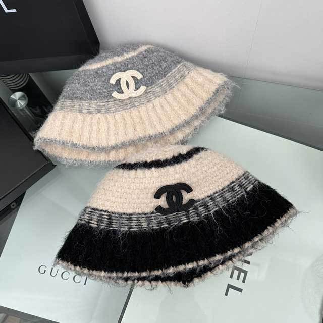 Color Block Cashmere Bucket Hat