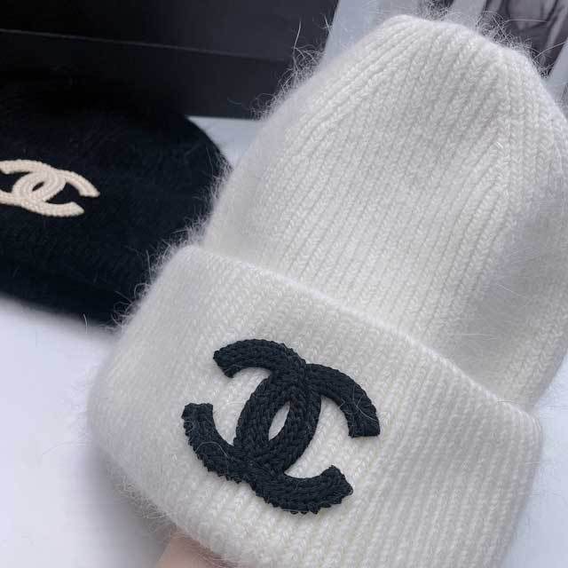 Fashion Knit Furry Hat