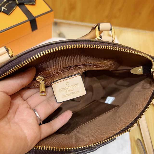 Leather Small Size Crossbody Handbag