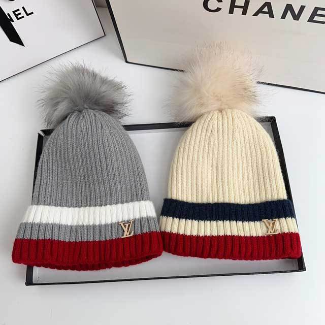 Metal Letter Color Block Knit Hat