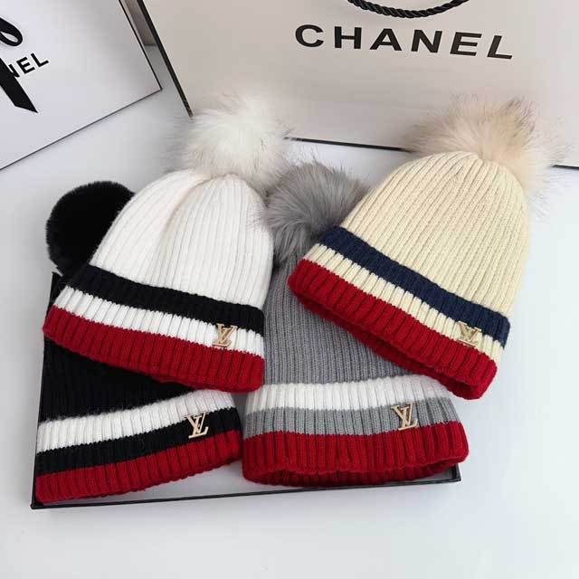 Metal Letter Color Block Knit Hat