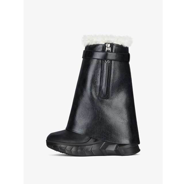 Shark Look Leather Furry Short Boots