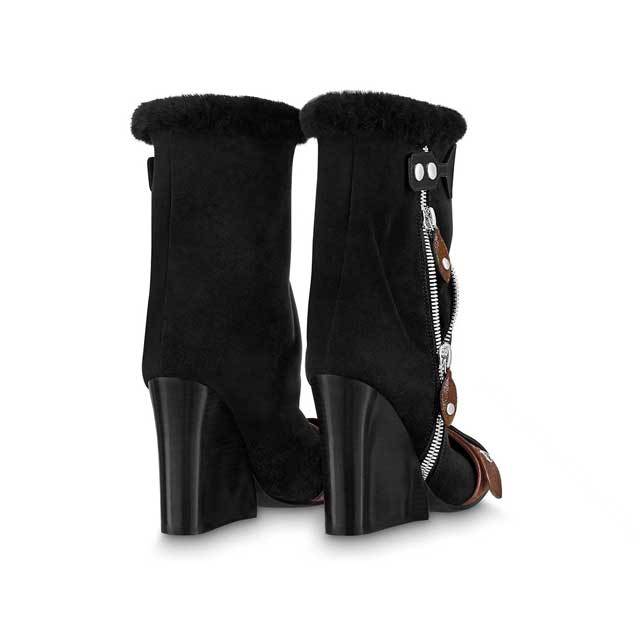 Zipper Suede Chunky Middle Boots