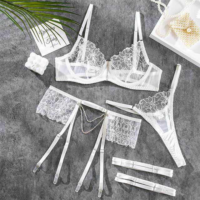 Secret Rhinestones Embroidery Lace Bra Set