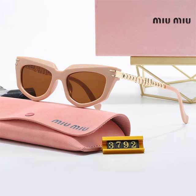 Cat Eye Shape Retro Sunglasses