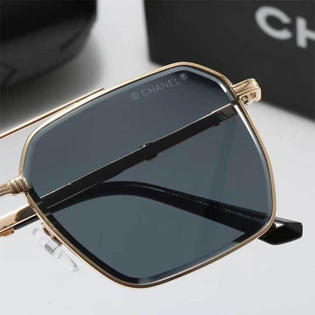 Square Frame Metal Sunglasses