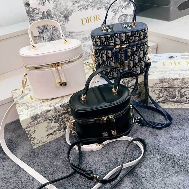 Fashion Leather Zipper Makeup Bag