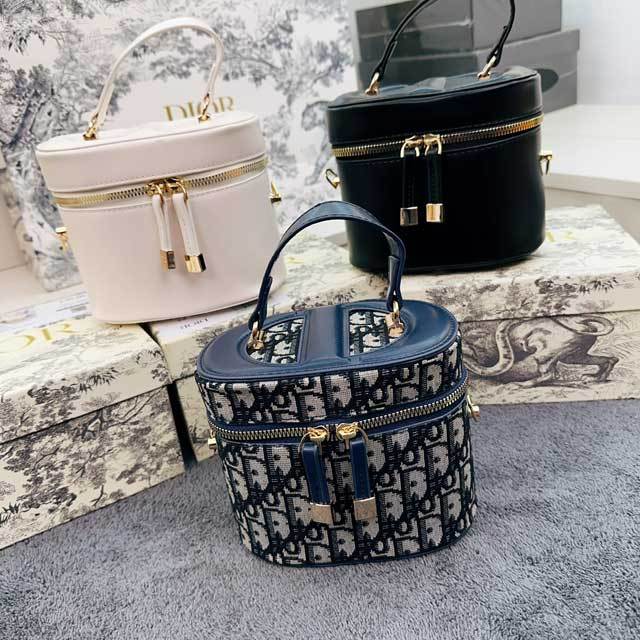 Fashion Leather Zipper Makeup Bag