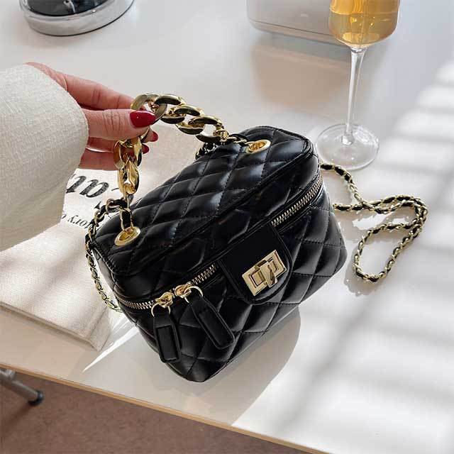 Fashionable Simple Crossbody Chain Small Square Bag