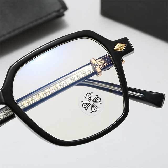 Classy Look Square Farme Clear Sunglasses