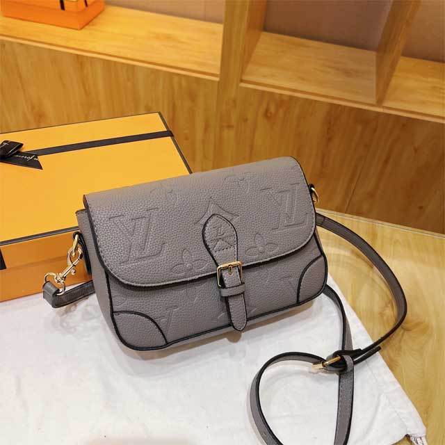 Leather Embossing Fashion Messenger Bag