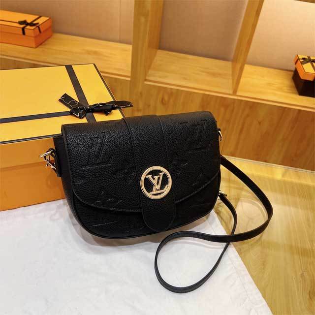 Metal Logo Leather Embossing Messenger Bag