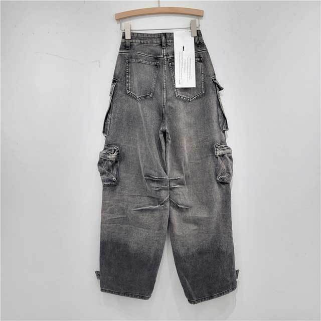 Multi Pockets Graffiti Cargo Jeans