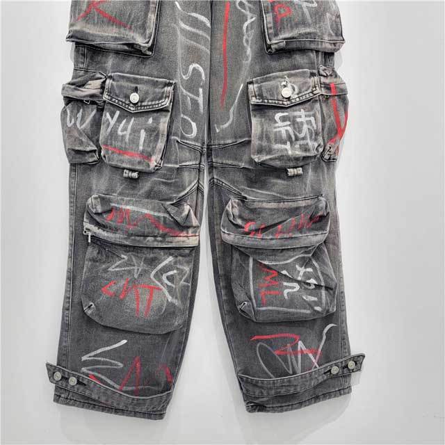 Multi Pockets Graffiti Cargo Jeans