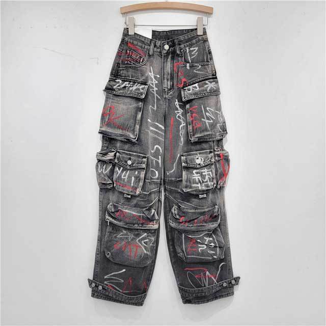 Multi Pockets Graffiti Cargo Jeans