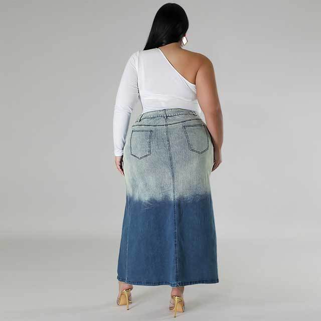 Plus Size Denim Gradient Slit Skirt