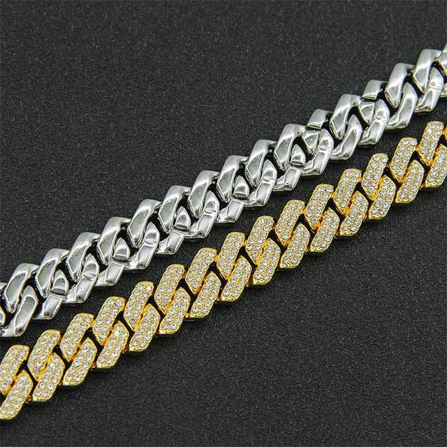 Luxurious Shiny Diamond Cuban Chain Necklace