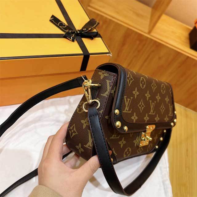 Leather Rivets Messenger Bag