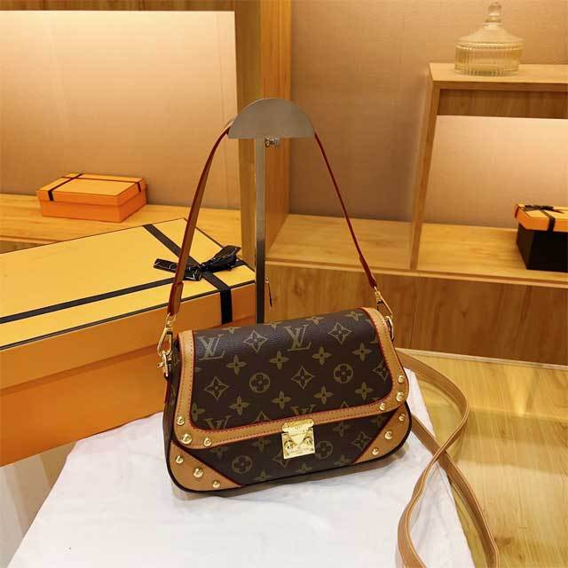 Leather Rivets Messenger Bag