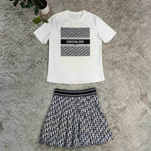 Printed Pleated Skirt Set