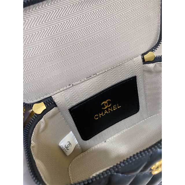 Chained Leather Crossbody Makeup Bag